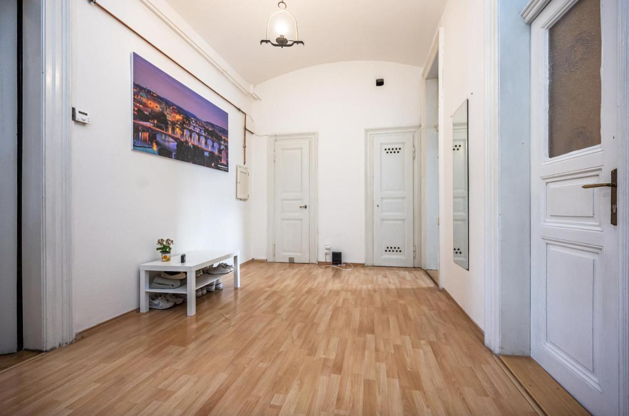 Legerova Apartments Praag Buitenkant foto
